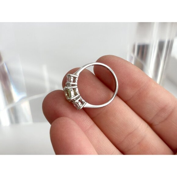 Peridot & CZ Gemstone Adorned Minimalist Sterling Silver 925 Vintage Ring - sz 7 - Picture 11 of 16